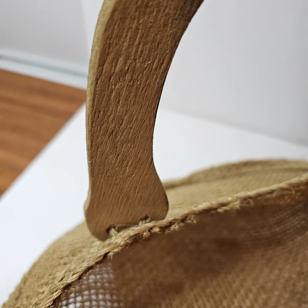 Beautiful Lightweight Jute Tote Bag With Wooden Handles